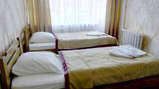 Отель Турист Полтава Полтава Двухместный номер «Комфорт» с 2 отдельными кроватями-1