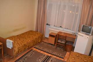 Отель Турист Полтава Полтава Бюджетный двухместный номер с 2 отдельными кроватями-2